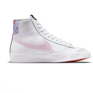 Nike Blazer Mid ’77 SE Playful Branding White  Kids Sneakers size 5.5